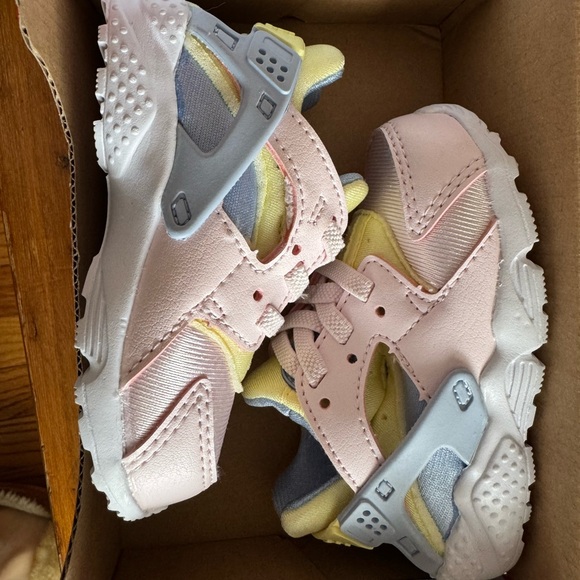 Nike Kids' Soft Pink and Light Blue Sneakers - Picture 2 of 4